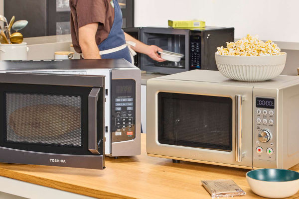 Using Stainless Steel Inside Microwave: What You Should Know